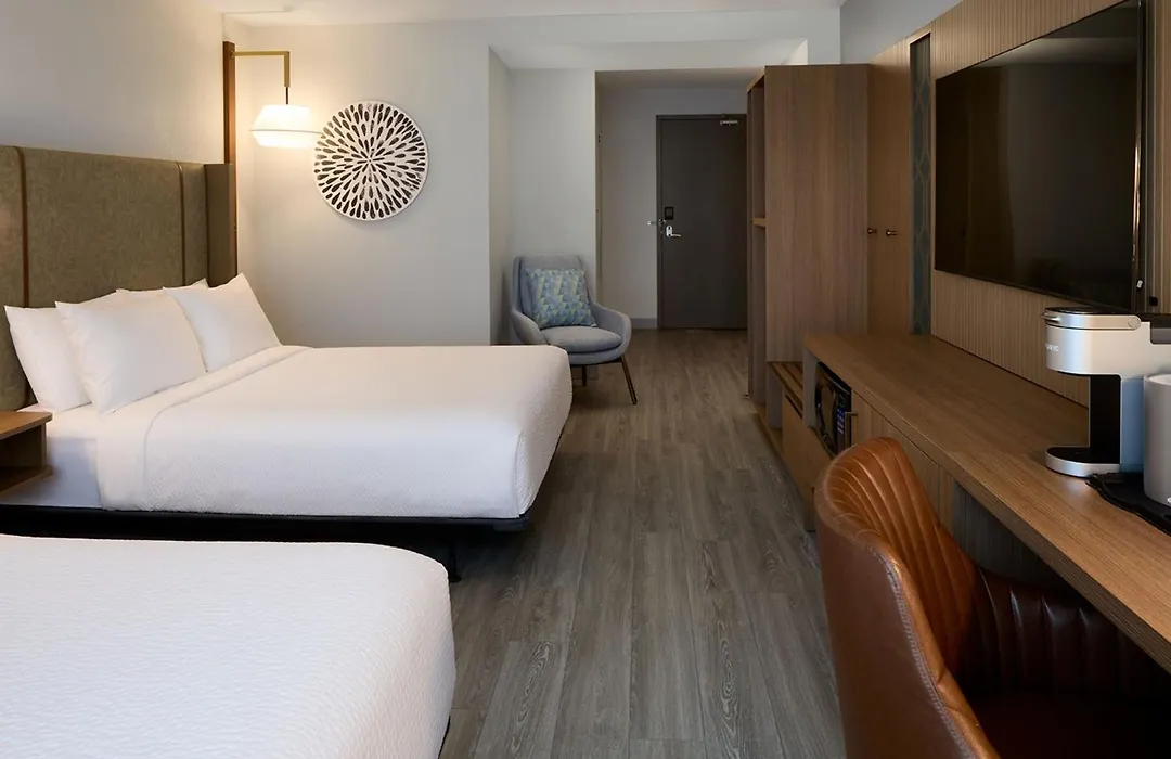 Holiday Inn & Suites Montreal Airport By Ihg-1