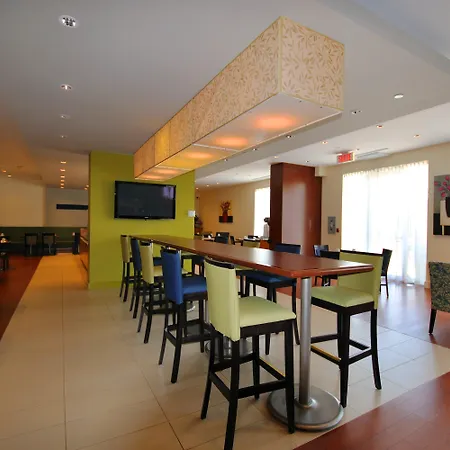 Holiday Inn & Suites Montreal Airport By Ihg-3